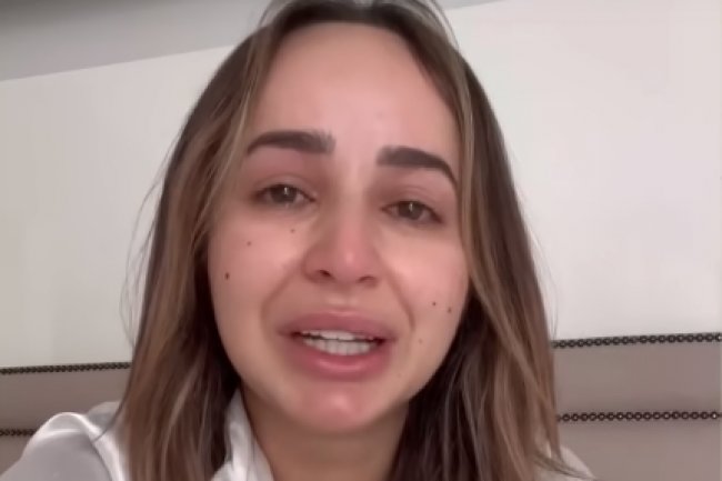 Fabíola Melo é criticada nas redes sociais por fazer viagem e ir curtir a Copa do Mundo