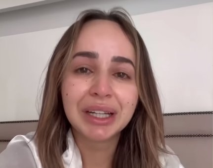Fabíola Melo é criticada nas redes sociais por fazer viagem e ir curtir a Copa do Mundo